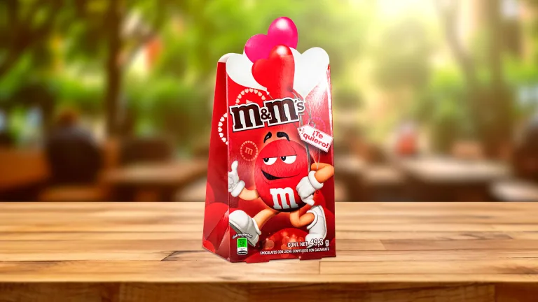 m&m